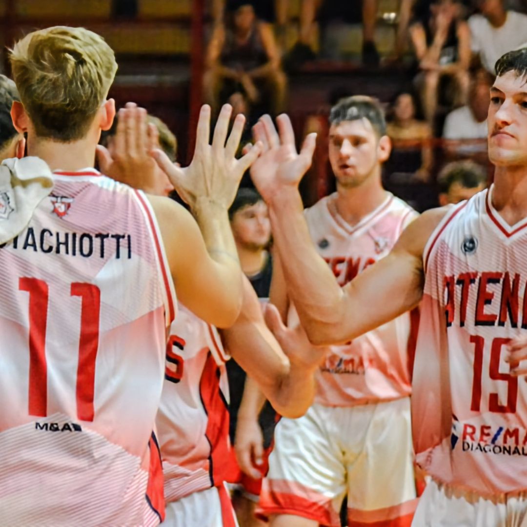 Atenas reaccionó y derrotó a Centro Basko