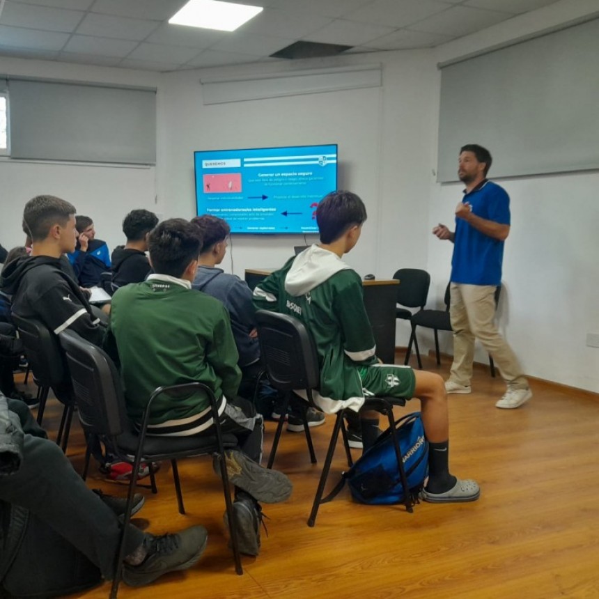 la APdeB reflotó los cursos de monitores