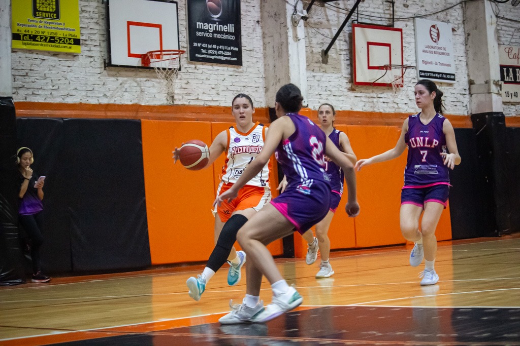 Reconquista imparable! Derrotó a la UNLP en el Rosatti y lidera el Apertura