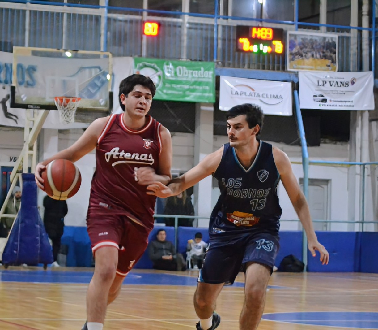 ¡Como por un tubo¡ Atenas B derrotó a Los Hornos y es finalista de la B2