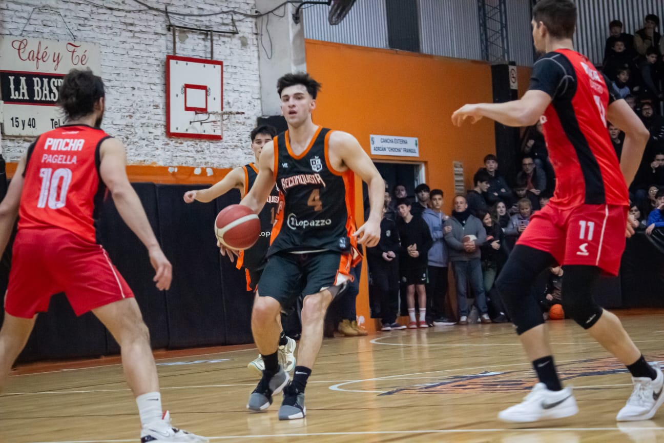 Defensa f&eacute;rrea y ofensiva letal: Reconquista derrot&oacute; a Estudiantes y est&aacute; en la final.