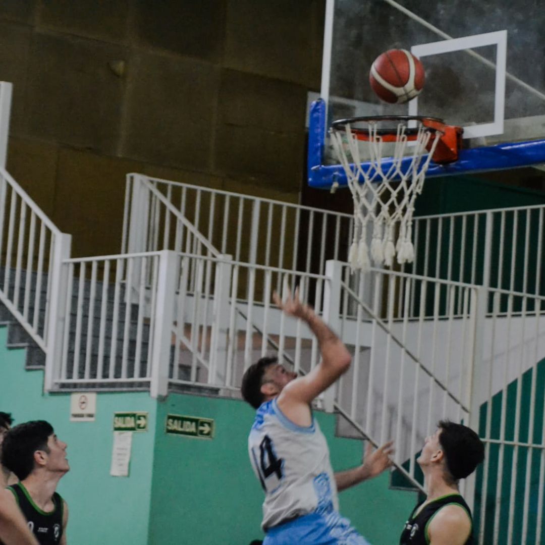 Mayo cacheteó a la Iguana en el arranque del Clausura