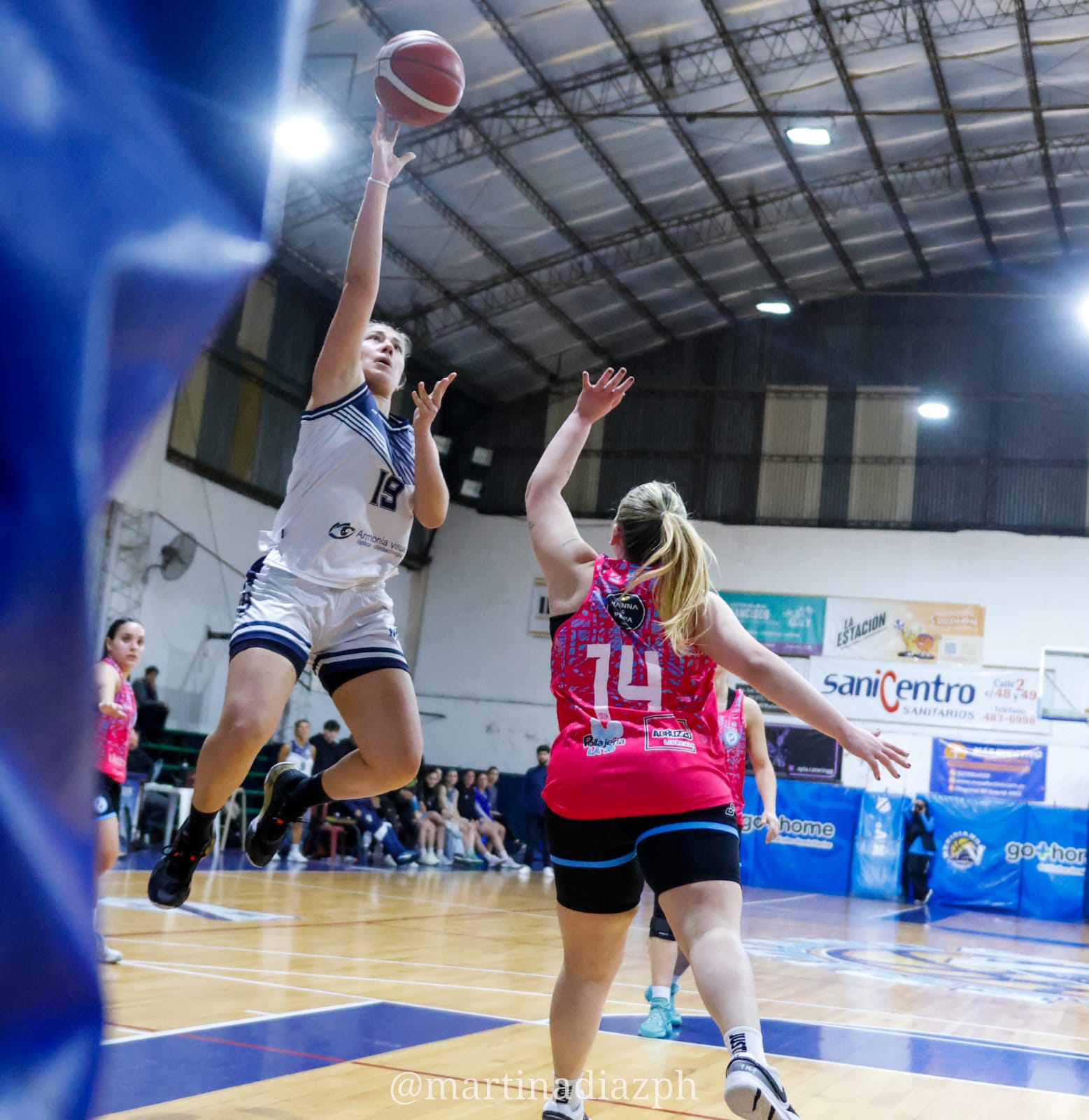 El femenino de la APdeB en su segunda fecha, tuvo goleadas, paridad y un cierre vibrante