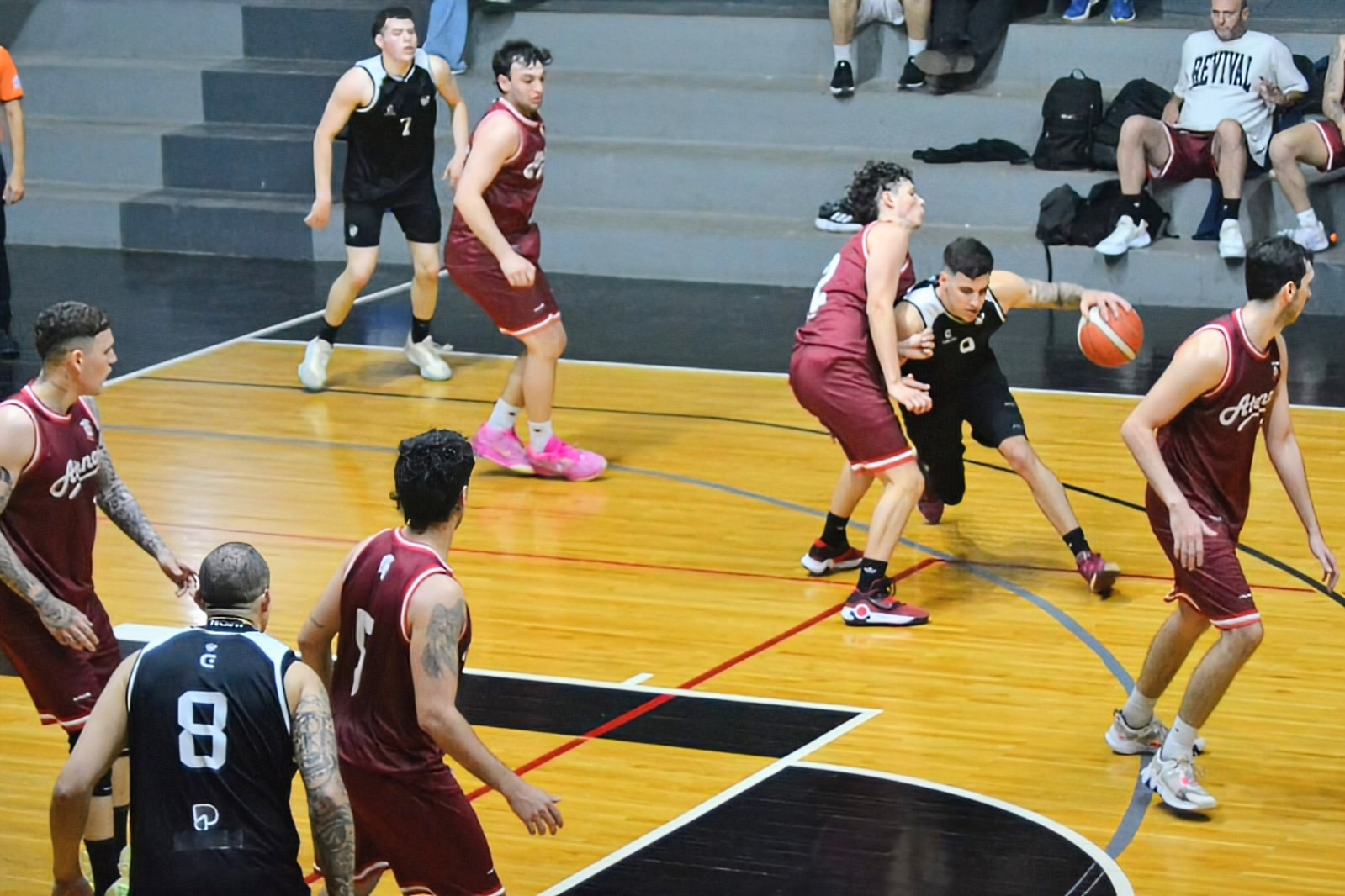 El Funebrero sacó un duro escollo ante Atenas B