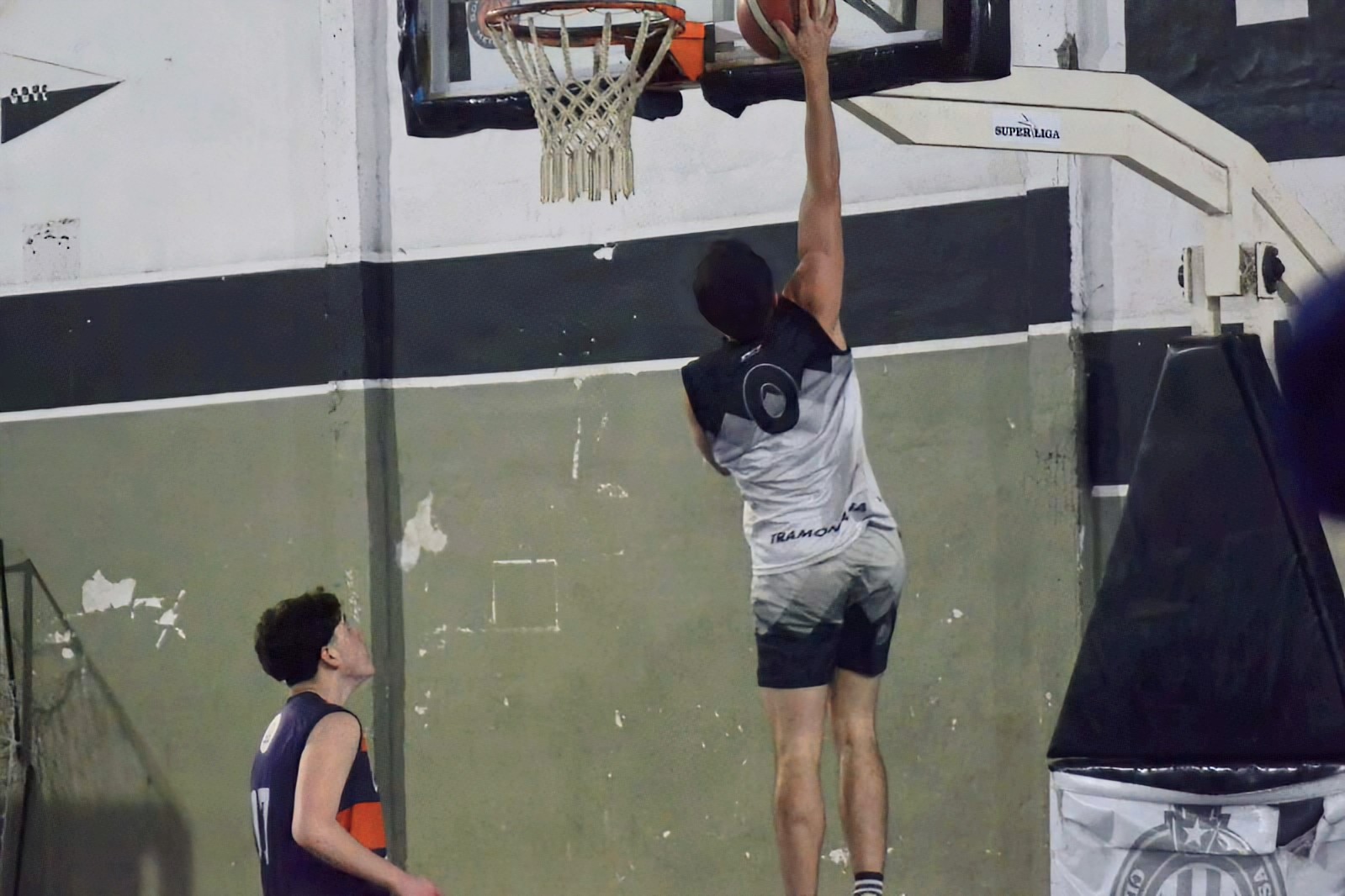 Villa Elisa cacheteó al Pato y clasificó primero en su grupo