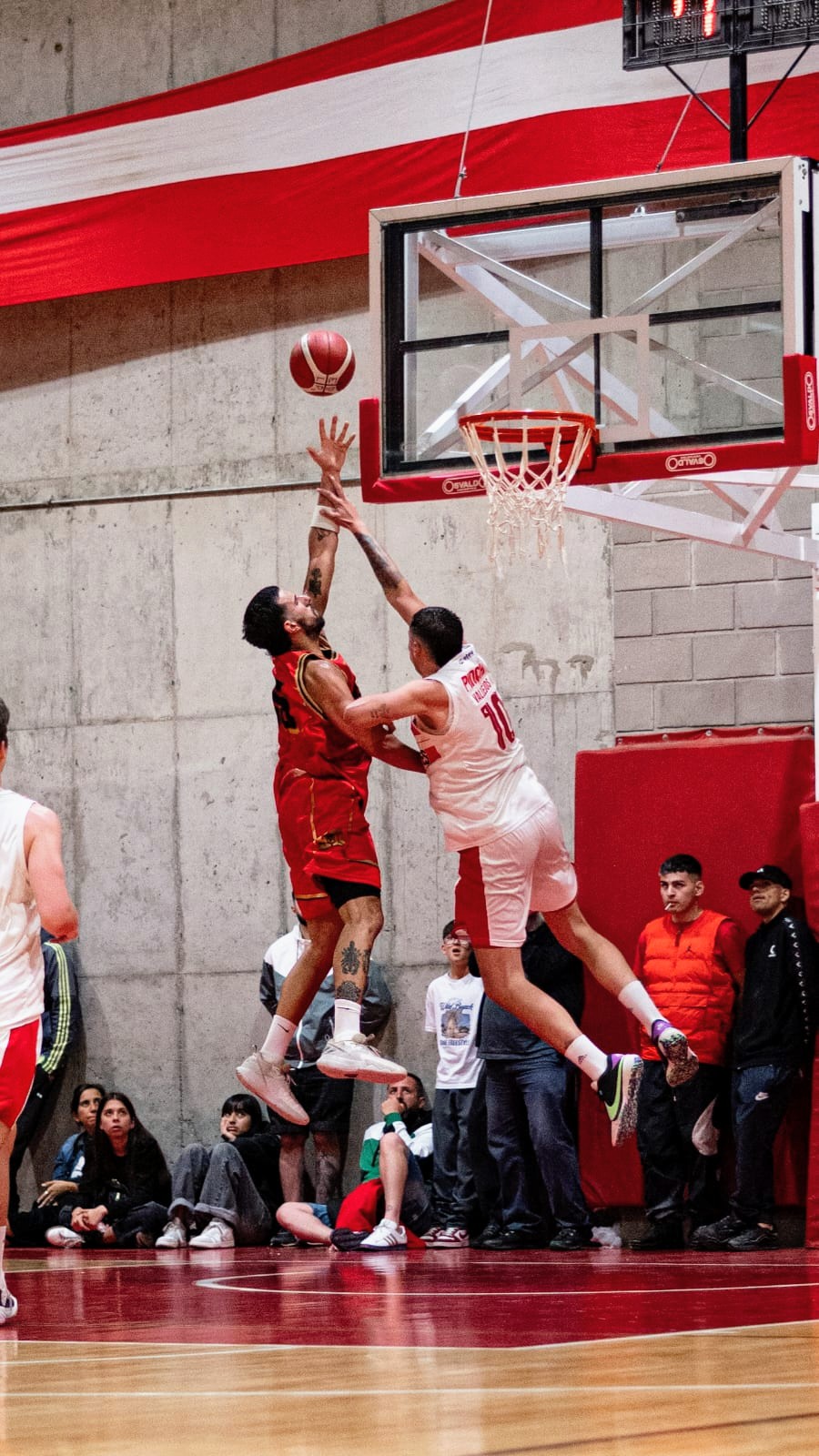 Atenas se llevó un triunfo a domicilio ante el León y esta aun paso